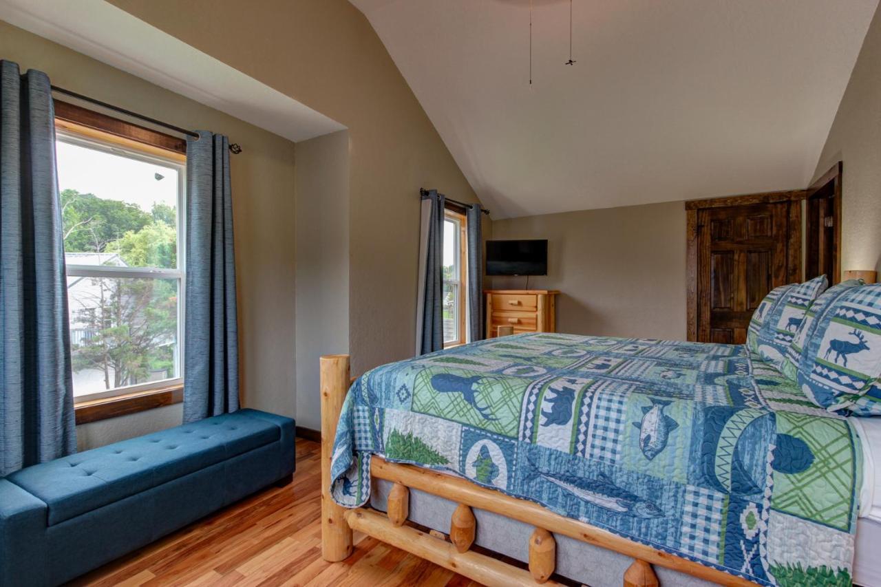 3 Master Bedrooms - Sleeps 10 - Location - Game Room - Hot Tub 비둘기 포지 외부 사진