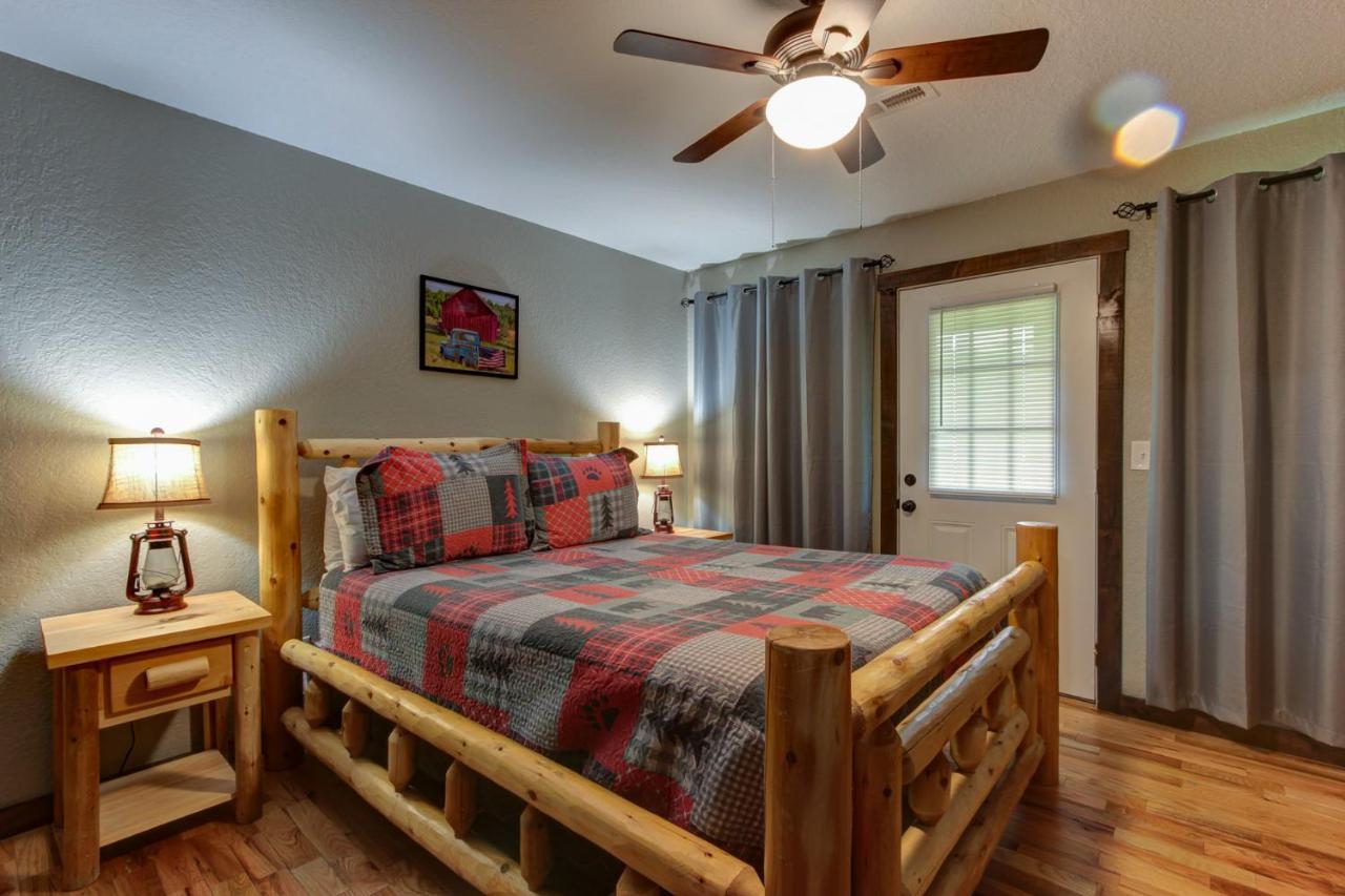 3 Master Bedrooms - Sleeps 10 - Location - Game Room - Hot Tub 비둘기 포지 외부 사진