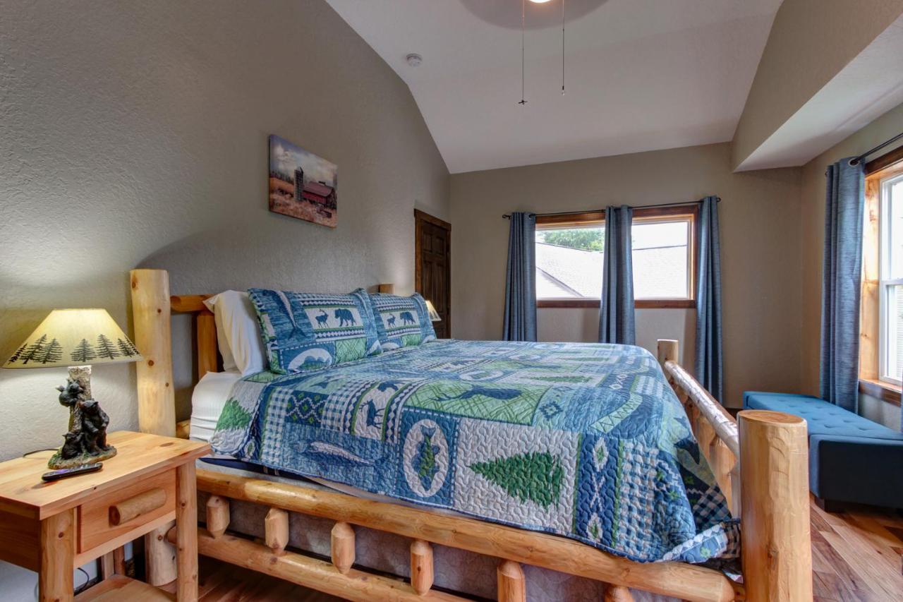 3 Master Bedrooms - Sleeps 10 - Location - Game Room - Hot Tub 비둘기 포지 외부 사진