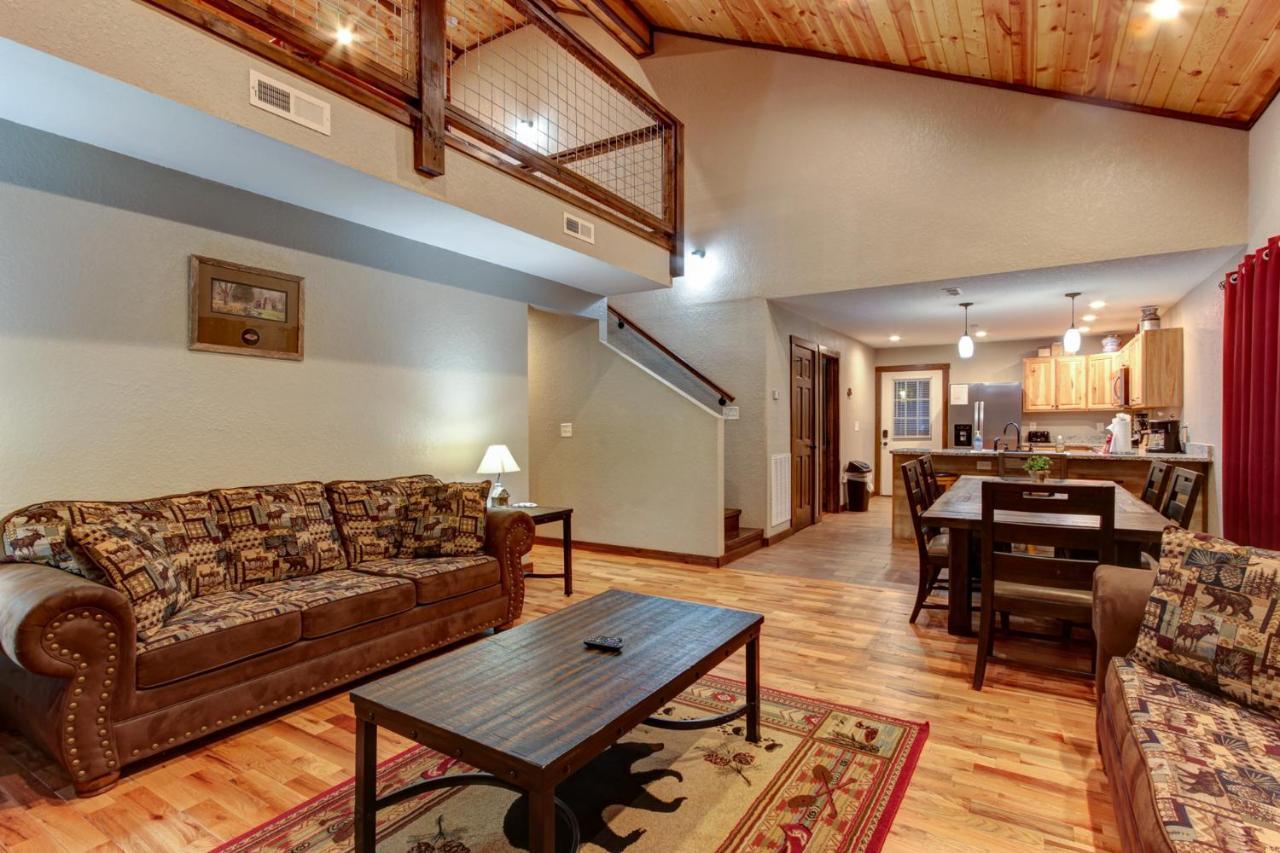 3 Master Bedrooms - Sleeps 10 - Location - Game Room - Hot Tub 비둘기 포지 외부 사진