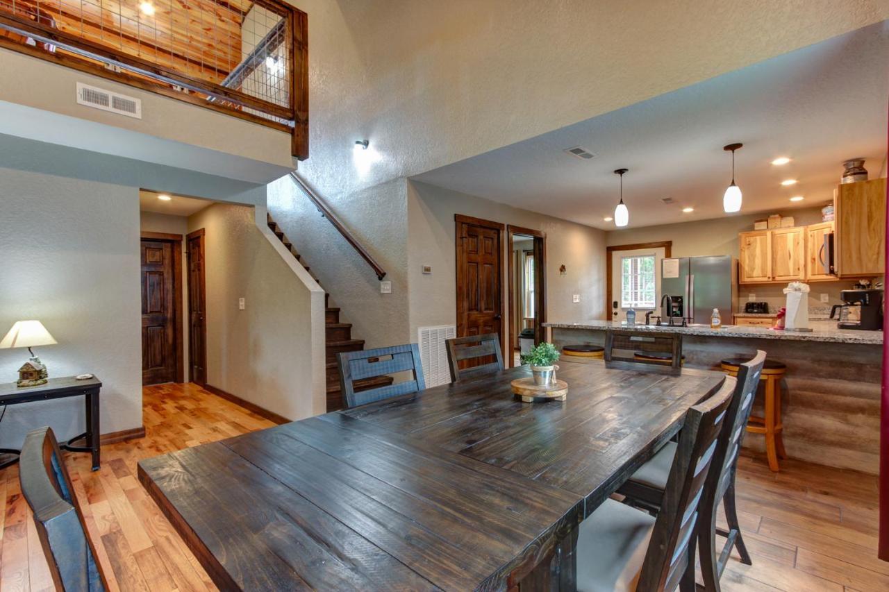 3 Master Bedrooms - Sleeps 10 - Location - Game Room - Hot Tub 비둘기 포지 외부 사진